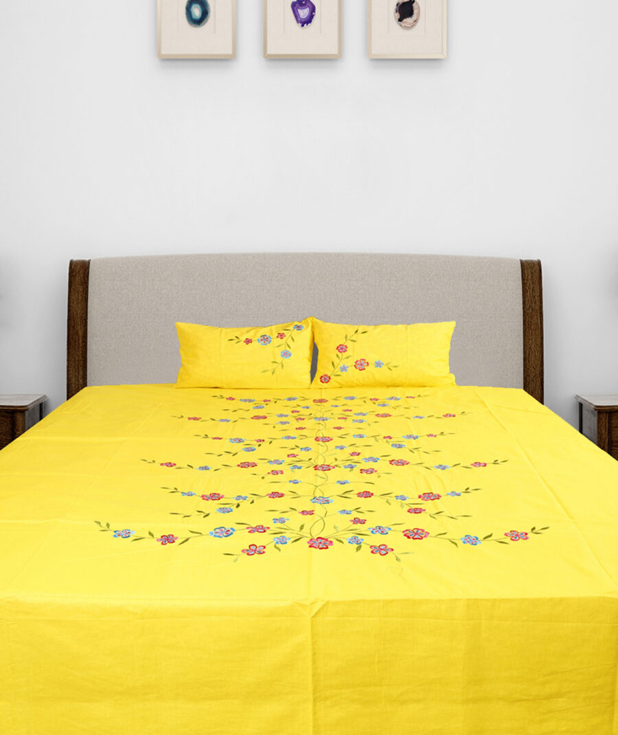 Premium Floral Embroidered Bedsheet Set – Floral Pattern - Image 2