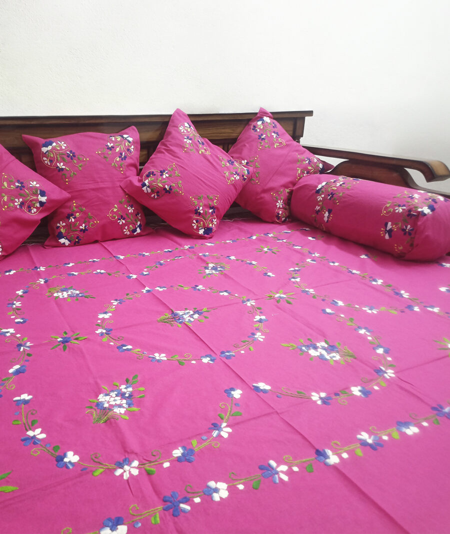 Tutli Putli Floral Handcrafted Designer Magenta Diwan Set - Image 2